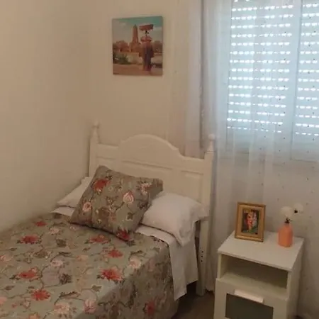 Cozy And Well Connected Apartment Seville Exterior photo